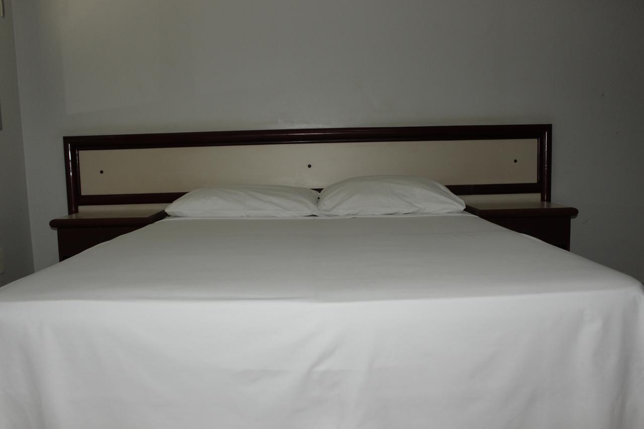 Murad Palace Hotel Joao Pinheiro Екстериор снимка